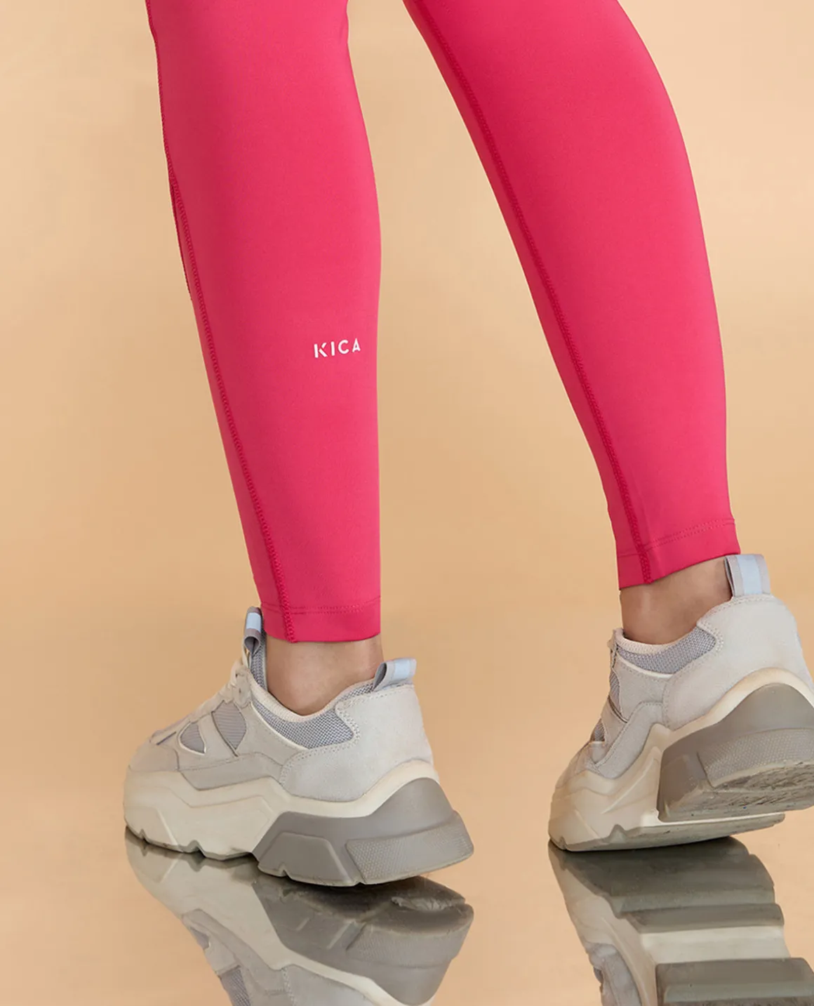 Athletic High-Waisted Mesh Leggings in Second SKN