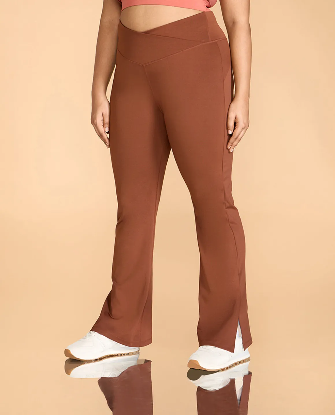 Criss-Cross Flare Pants in Second SKN