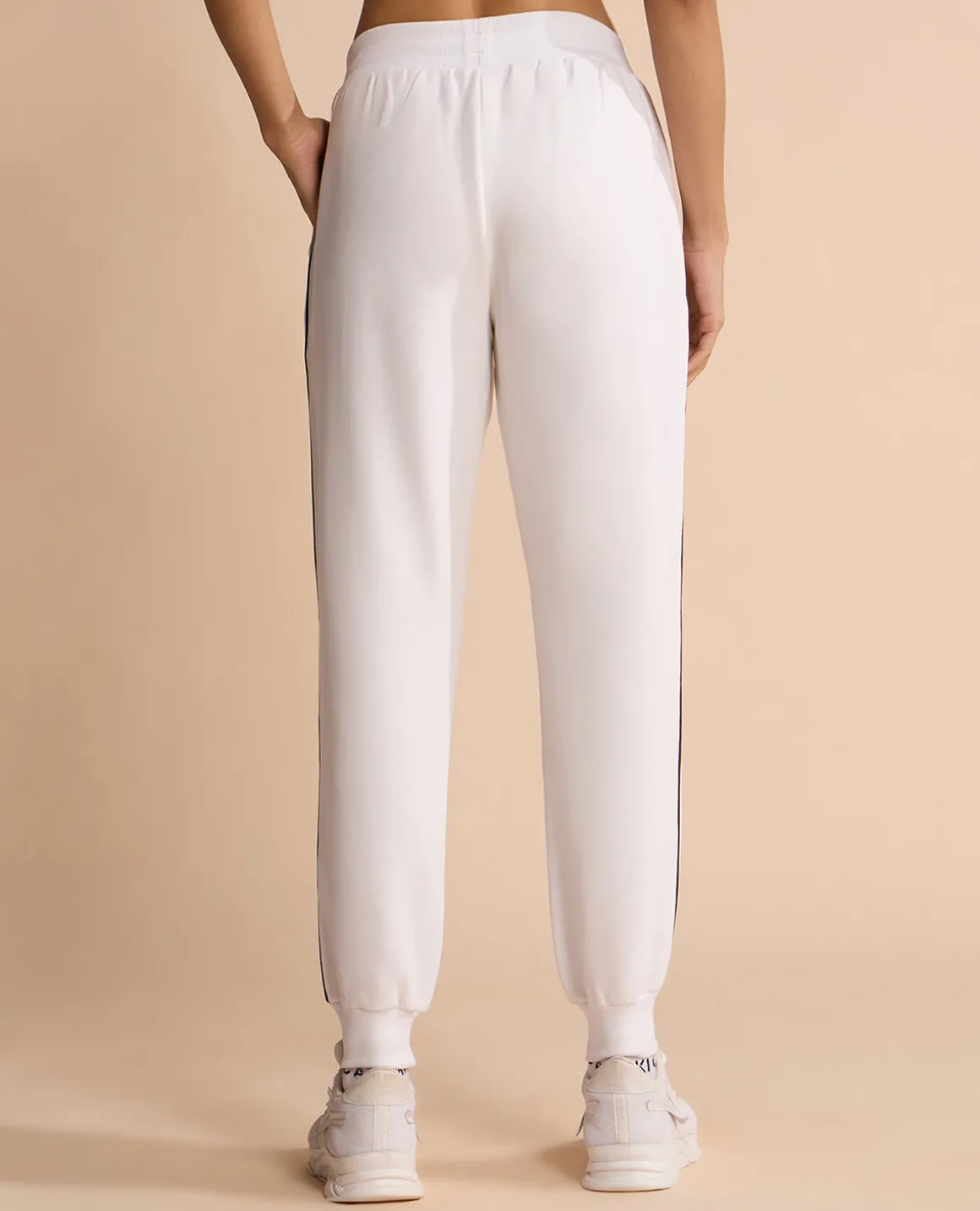 Fleece Tracks White