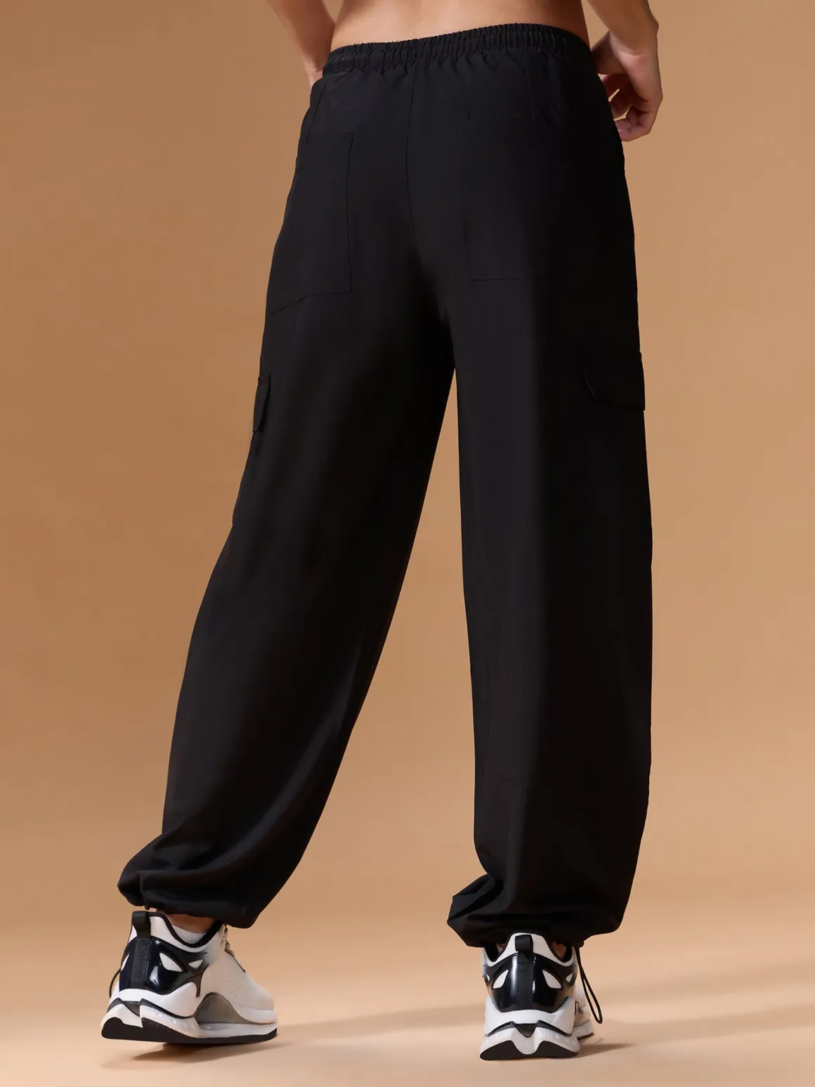 High Waist Cargo Pants In Max Dry Fabric Black