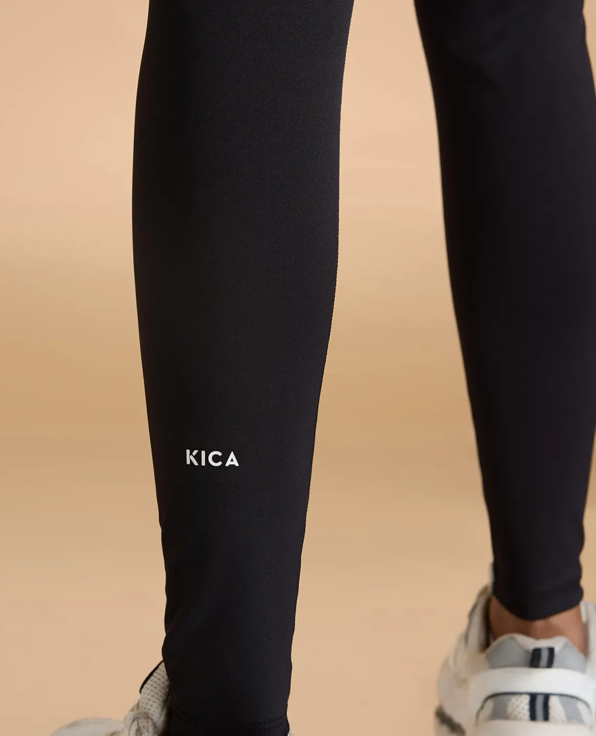 Luxe Crostini Sports Bra and Ruched Waistband Leggings in Second SKN Set