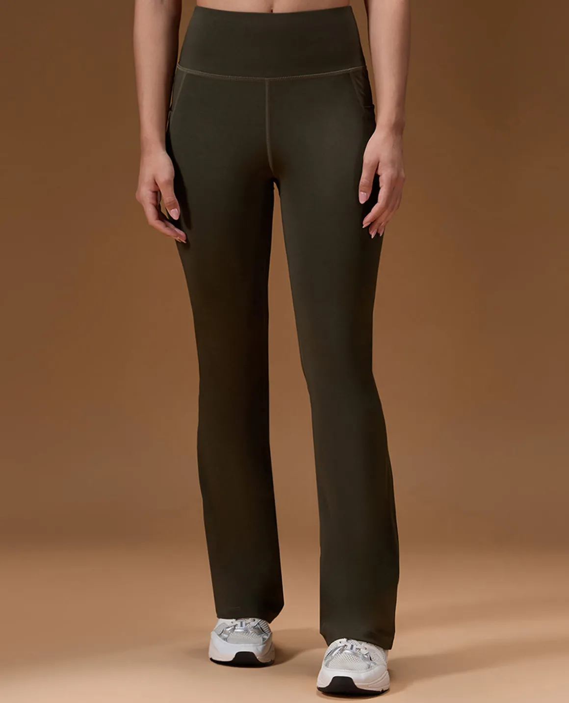 Women Stretchable Flared Pants